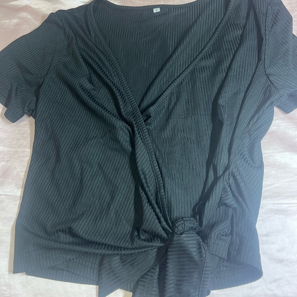 cropped tee with crossed tie